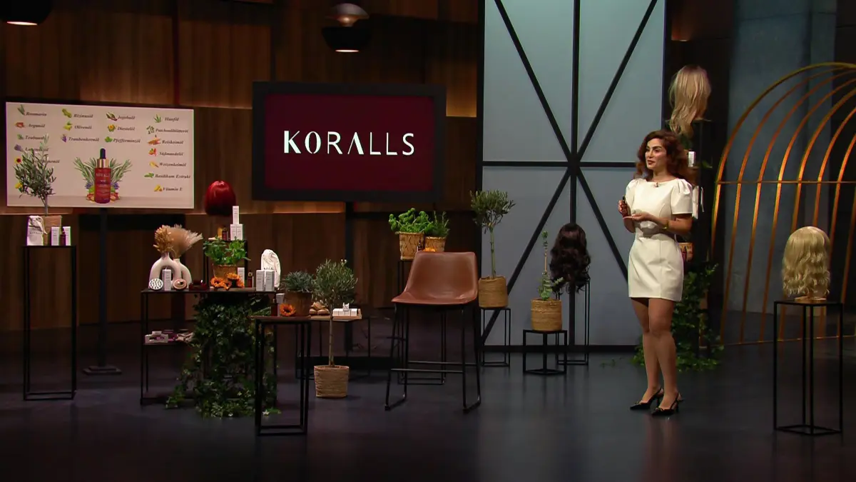 Gründerin Kaschma Bakhtiar stellt ihr Start-up KORALLS bei Die Höhle der Löwen vor.
