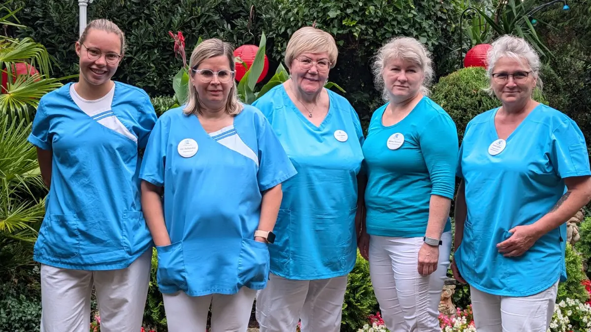 Unser Bild zeigt von links: Die „Azubis“ Rebecca Hoster und Ute Ballardini, Leiterin Anna Böhm sowie die beiden Mentorinnen Helene Thiessen und Petra Lehre.