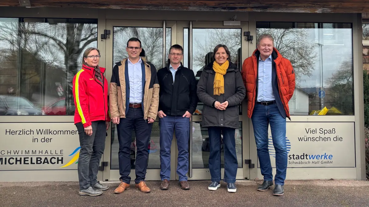 Kämpften bereits im Rahmen des Wahlkampfes zur Landtagswahl für den Erhalt der Michelbacher Schwimmhalle, von links: Meta Schoch (DLRG Mainhardt), Landtagsabgeordneter Dr. Tim Breitkreuz (CDU), Ralph Otterbach (Förderverein Kleinschwimmhalle), Landtagsabgeordnete Isabell Rathgeb (CDU) und Dieter Biermann (ehemaliger Vorsitzender Förderverein Kleinschwimmhalle)