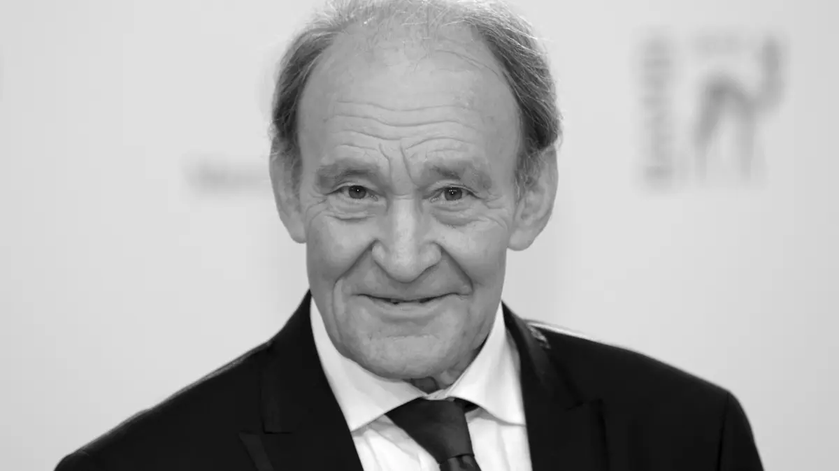 Schauspieler Michael Mendl kommt zur 65. Bambi-Verleihung ins Stage-Theater am Potsdamer Platz in Berlin.