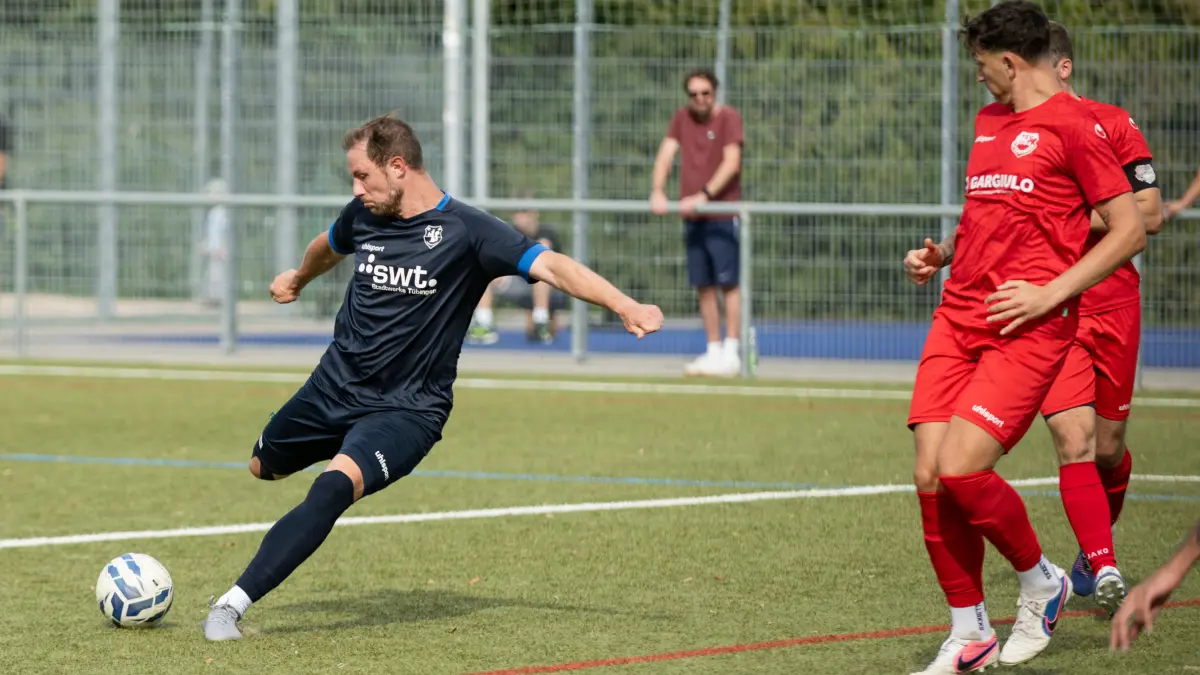 SV Pfrondorf vs. TSV Ofterdingen, Fussball, Bezirksliga Alb, 5. Spieltag, Saison 2026/2027, 06.09.2026,: Daniel Schreier, (SV Pfrondorf, #18), am Ball, , Tor zum 4:2 fuer SV Pfrondorf,
SV Pfrondorf vs. TSV Ofterdingen, Fussball, Bezirksliga Alb, 5. Spieltag, Saison 2026/2027, 06.09.2026,
Eibner-Pressefoto/Andreas Ulmer