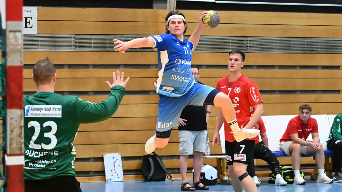 Frieder Nothdurft durfte mit dem TV Neuhausen zum Auftakt einen 32:25-Sieg bejubeln. Genau so darf es gerne weitergehen bei den Hofbühl-Handballern.