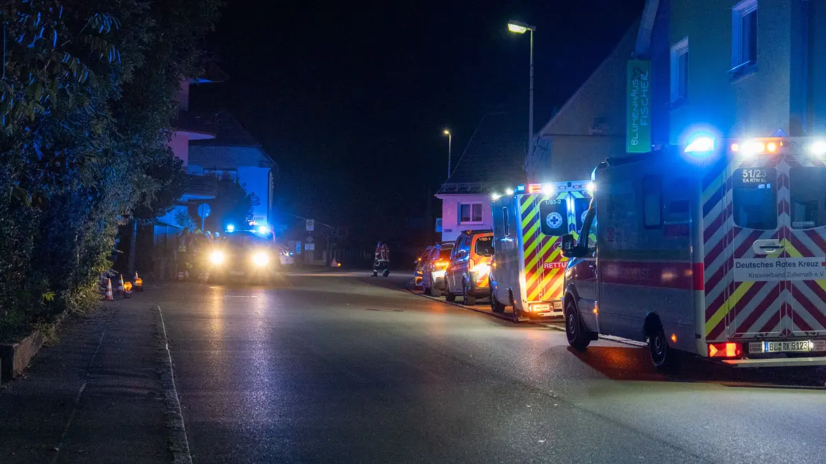 Die Feuerwehren aus Bisingen und Grosselfingen sind seit 4 Uhr in Bisingen im Einsatz.