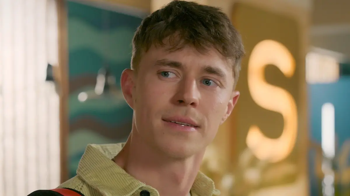 Elias Berg (Robin Schick) fällt sein Abschied aus Essen nicht leicht.