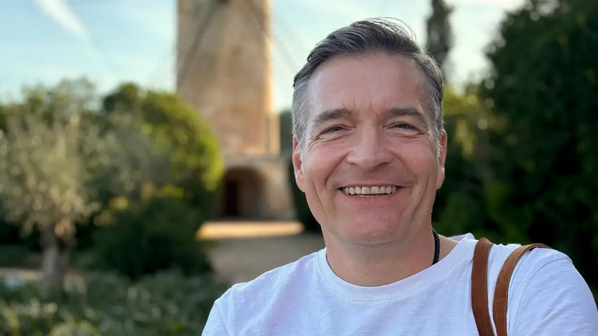 Felix (Patrick Linke) muss seiner Familie auf dem Weingut helfen.