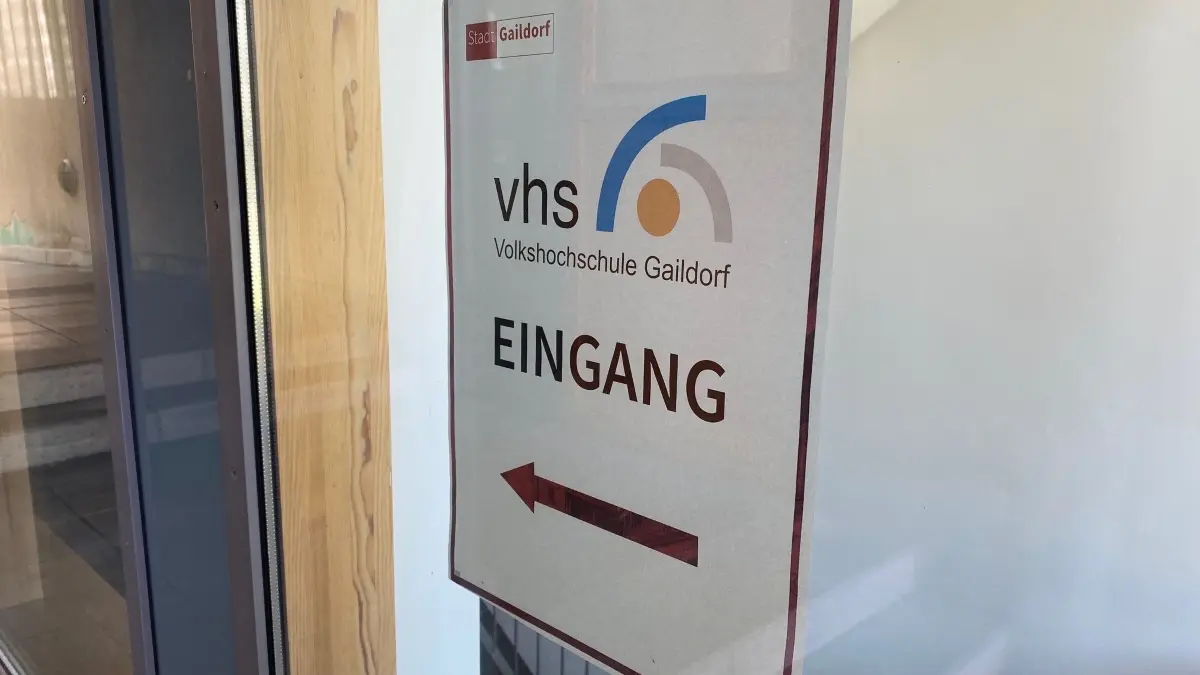 Das VHS-Büro in Gaildorf befindet sich am Marktplatz 9, nahe dem Bürgerbüro. Es ist allerdings bis einschließlich 18. September urlaubsbedingt geschlossen.