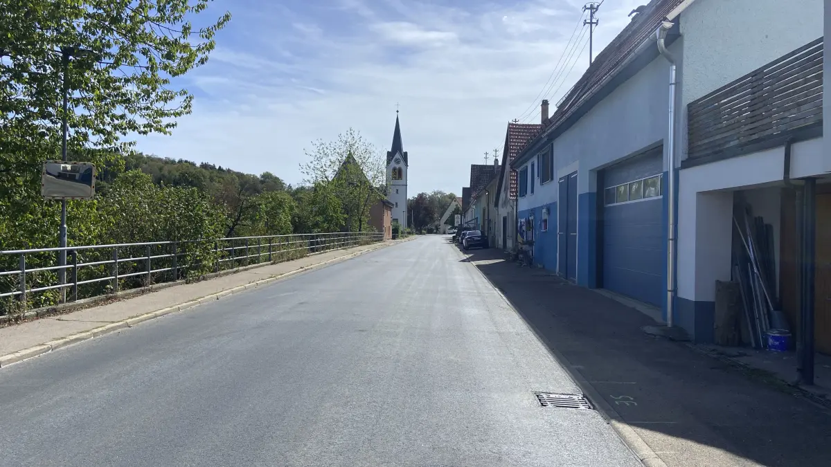 Nach fünf Wochen Vollsperrung gilt wieder freie Fahrt auf der St.-Vitus-Straße in Treffelhausen