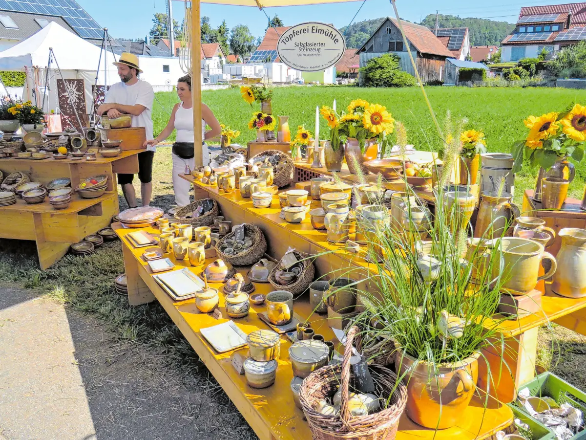 Der Melchinger Töpfermarkt.⇥Foto: Adalbert Barth