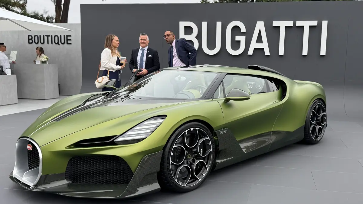 Bugatti Brouillard: ARCHIV - 15.08.2025, USA, Monterey: Das Einzelstück Brouillard von Bugatti wurde auf der Car Week im kalifornischen Monterey gezeigt. (zu dpa: «Porsche verkauft Bugatti und Rimac – Milliardenerlös erzielt») Foto: Thomas Geiger/dpa-tmn +++ dpa-Bildfunk +++