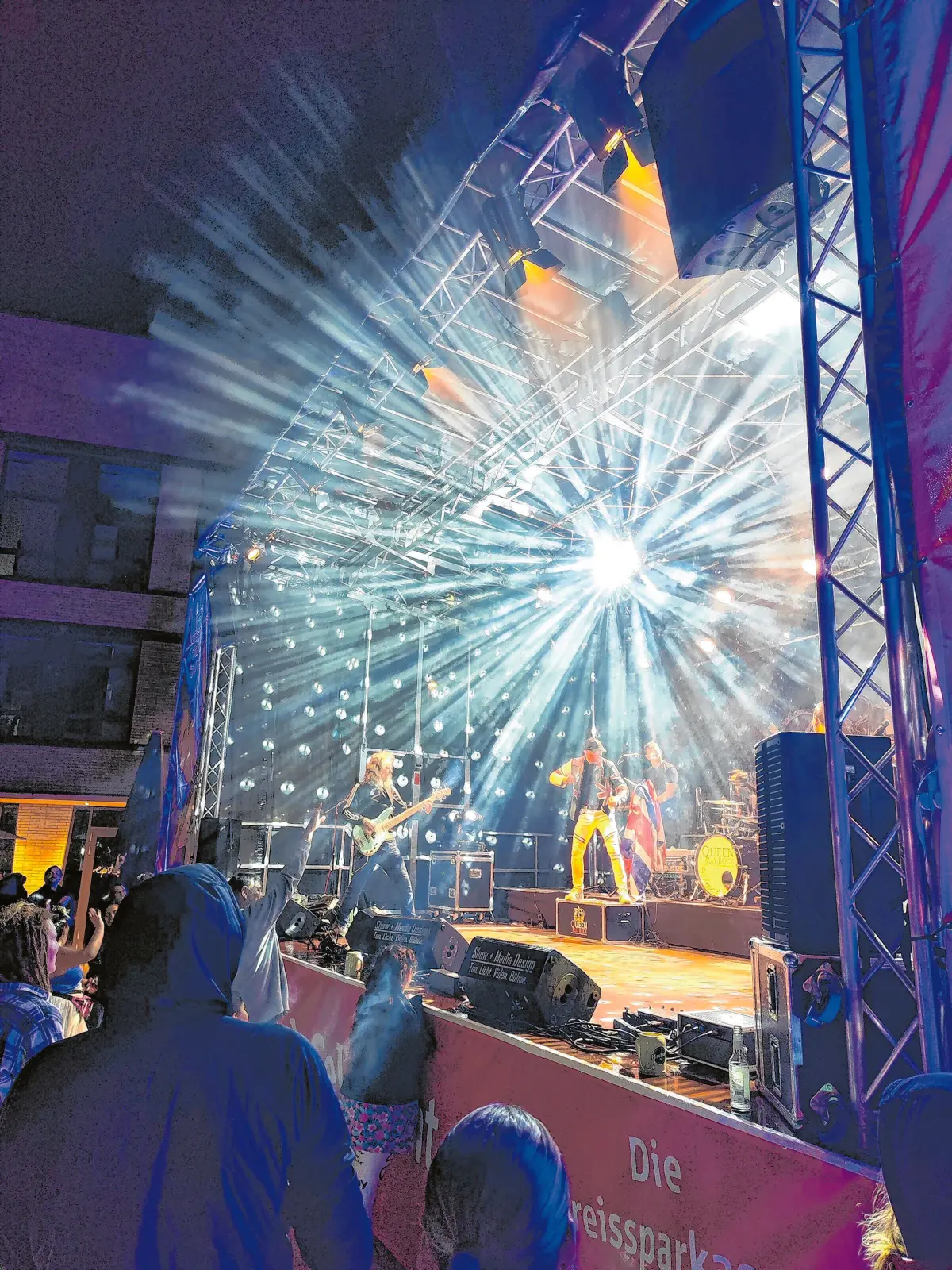 Da kommt Vorfreude auf das Stadtfest auf, denn Mössingen kann feiern, so wie auf den Bildern vom Jubiläumssommerfest im Jahr 2024. ⇥Fotos: Stadt Mössingen