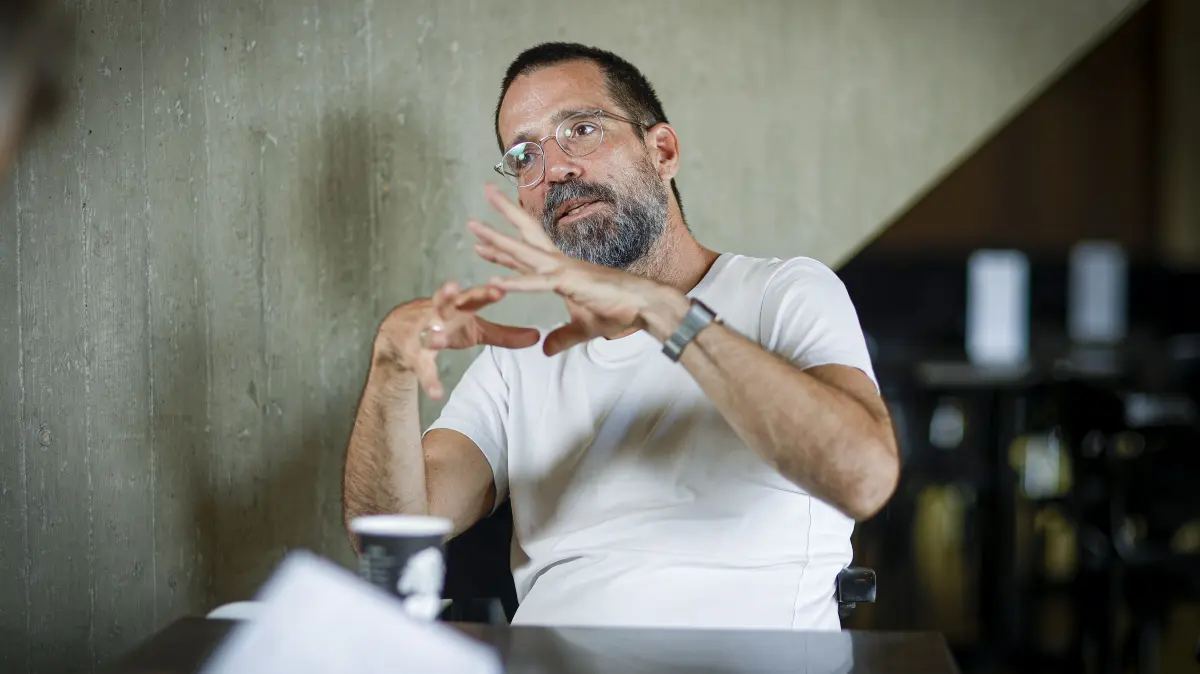 Ulmer Kultur: Vorschau auf die erste Premiere am Theater Ulm unter der neuen Intendantin "Wie es euch gefällt" zum Saisonstart. Gespräch mit dem Regisseur Sebastian Schug