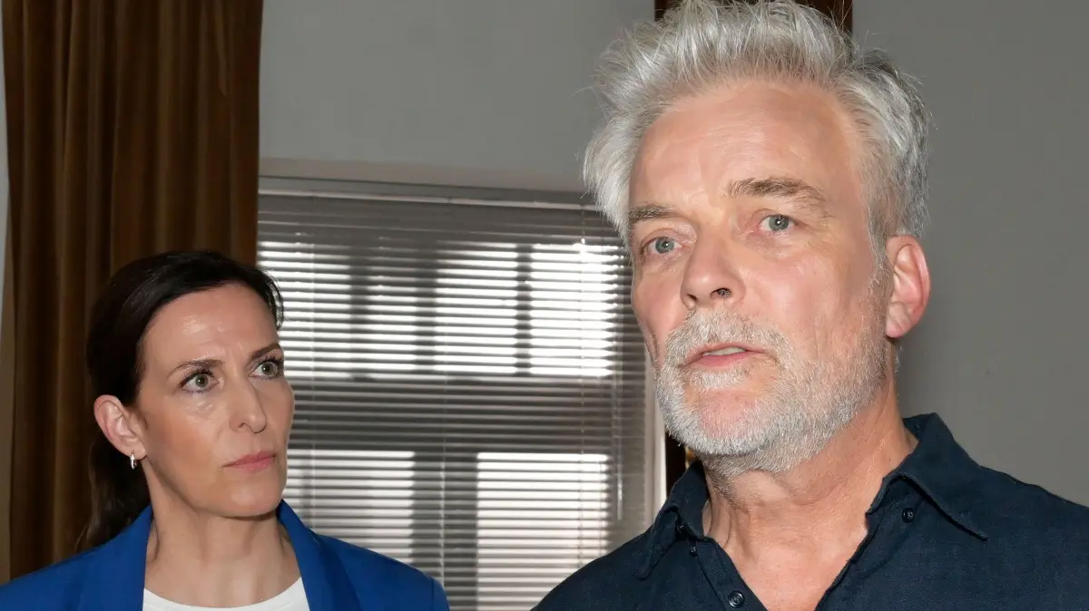 Katrin (Ulrike Frank) und Richard (Stephan Schill) kommen sich bei GZSZ näher.