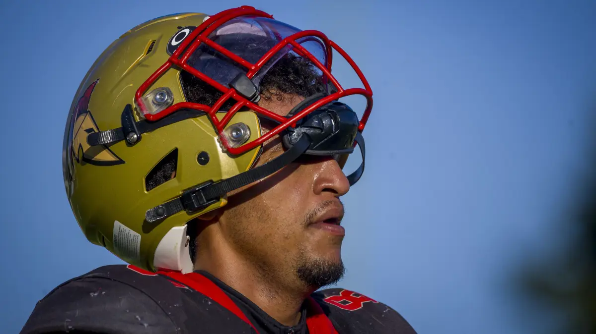 Football, erstes Aufstiegsspiel um die GFL2, Neu-Ulm Spartans (schwarz) gegen die Fulda Saints (weiß)
