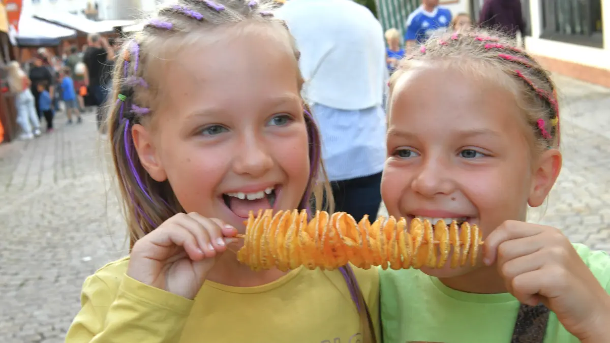 700 Portionen Spiralkartoffeln hatte der Reitverein Ehingen bei der Kirbe über die Theke gereicht.