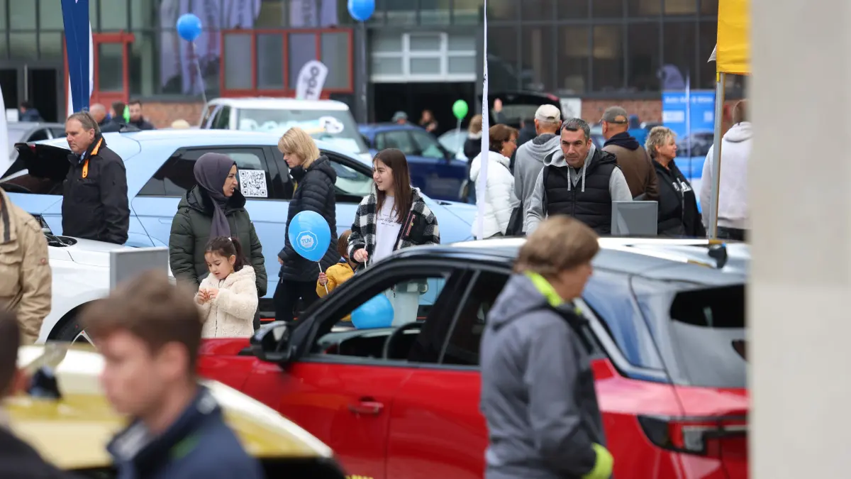 Mehr als 100 Autos werden ausgestellt.