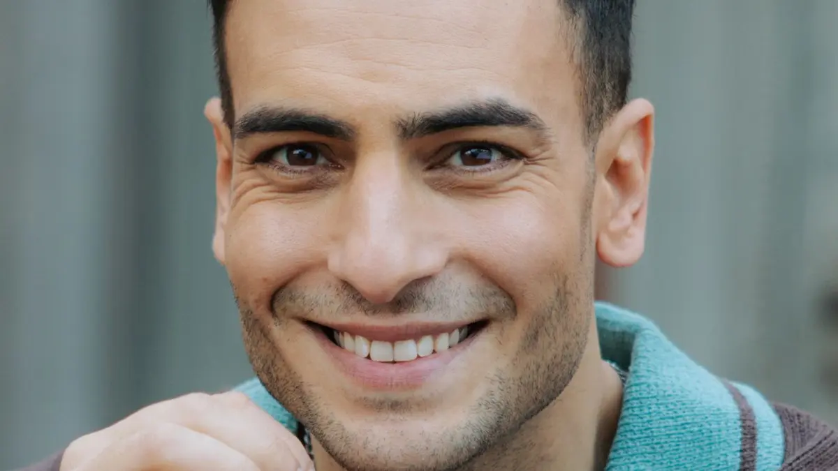 Bei GZSZ gerät Nihat (Timur Ülker) unter Verdacht, eine Beziehung zu zerstören.