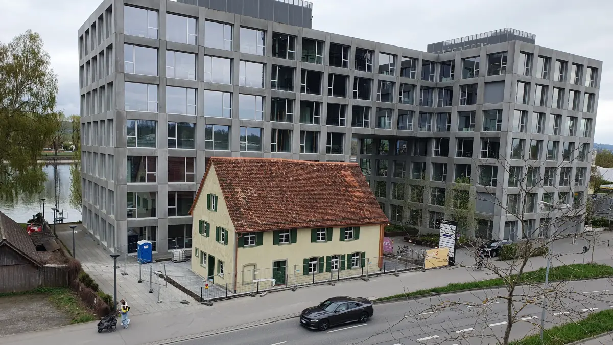 Das Rheingarten war einst das älteste Konstanzer Gasthaus auf der anderen Rheinseite. Heute ist es ein Fremdkörper.