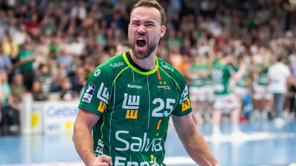 Frisch Auf Goeppingen vs. Rhein-Neckar Loewen, Handball, 1. Bundesliga, Herren, Spielzeit 2026/2027, 17.09.2026: Ludvig Jurmala Astroem (Frisch Auf Goeppingen, #25) jubelt lautstark, Frisch Auf Goeppingen vs. Rhein-Neckar Loewen, Handball, 1. Bundesliga, Herren, Spielzeit 2026/2027, 17.09.2026,
Foto: Eibner-Pressefoto/Michael Schmidt