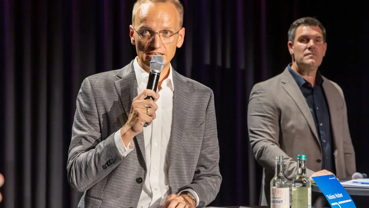 Das war das Podium der SÜDWEST PRESSE zur OB-Wahl in der Ehinger Lindenhalle.
