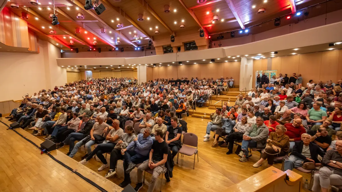 Das war das Podium der SÜDWEST PRESSE zur OB-Wahl in der Ehinger Lindenhalle.