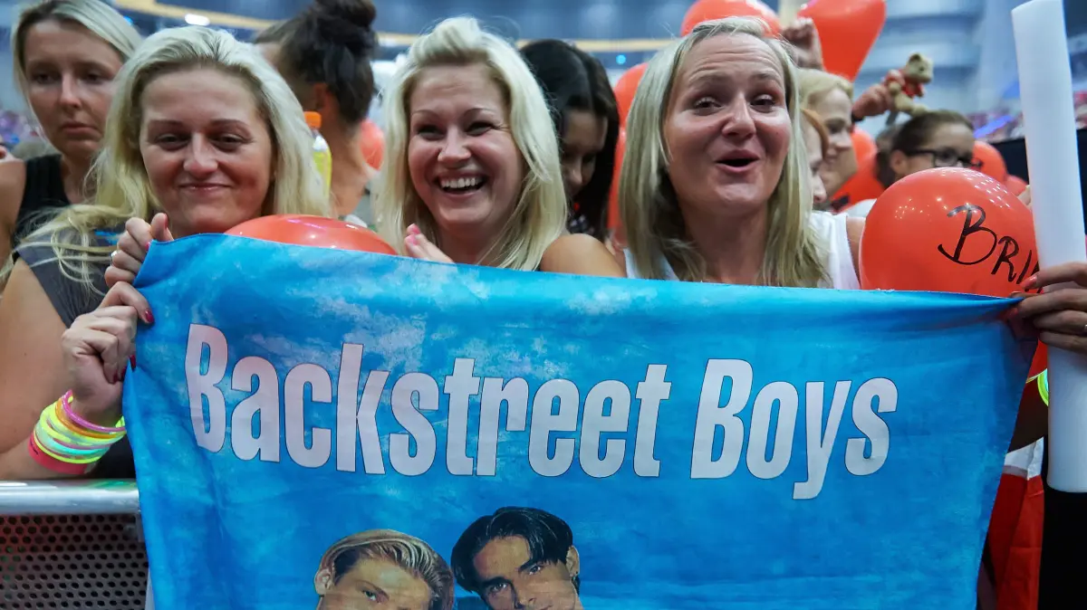 Fans der US-Boyband Backstreet Boys vor einem Konzert in Polen, 2014.