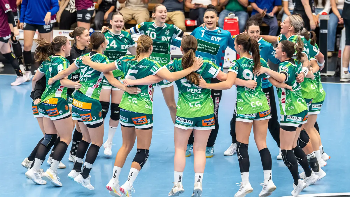 Frisch Auf Goeppingen vs. HC Leipzig, Handball, 1. Bundesliga, Spielzeit 2026/2027, 19.09.2026: Grosser Jubel bei den Frisch Auf Frauen nach dem Sieg, Frisch Auf Goeppingen vs. HC Leipzig, Handball, 1. Bundesliga, Spielzeit 2026/2027, 19.09.2026
Foto: Eibner-Pressefoto/Michael Schmidt