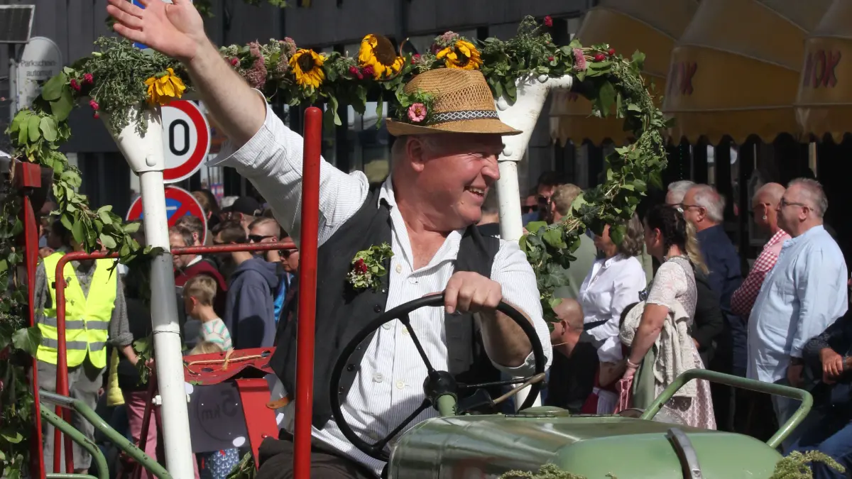 Volksfest in Crailsheim: Der Festumzug der Landwirtschaft