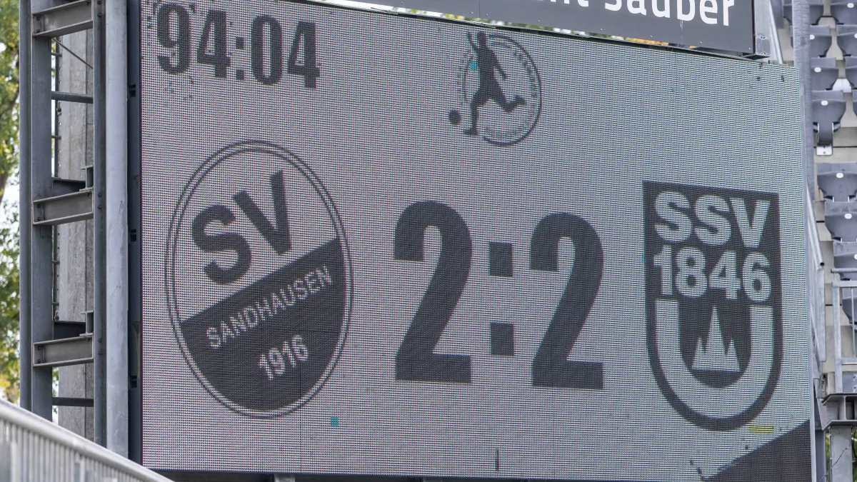 SV Sandhausen vs. SSV Ulm 1846 Fußball, Fussball, Regionalliga Südwest, 8. Spieltag, Stadion am Hardtwald Sandhausen 19.09.26: Endstand Anzeigetafel 2-2
SV Sandhausen vs. SSV Ulm 1846 Fußball, Fussball, Regionalliga Südwest, 8. Spieltag, Stadion am Hardtwald Sandhausen 19.09.26
Foto: Eibner-Pressefoto/Lucca Fundel
