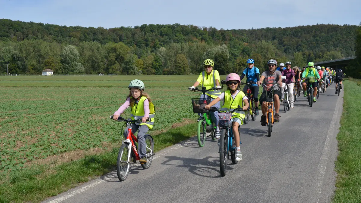 Demonstration through the Neckar Valley between Reutlingen and Tübingen: ...