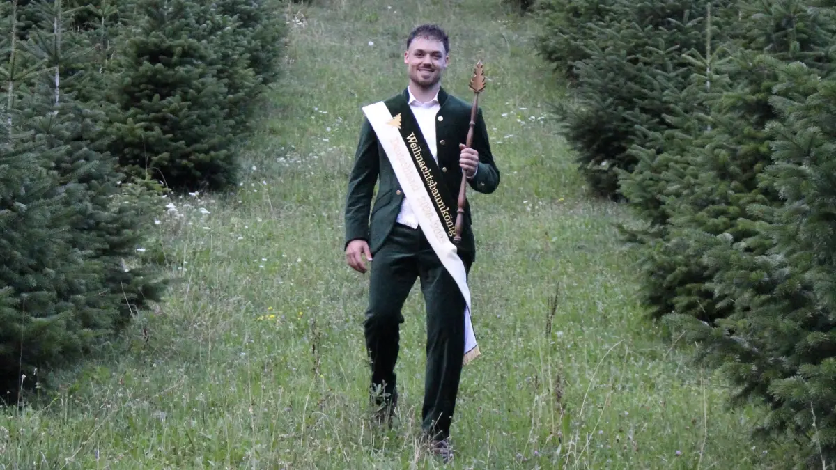Laurenz Vizent Müller von der Mittelmühle bei Adelberg wurde vom Bundesverband der deutschen Weihnachtsbaum-Erzeuger zum ersten Weihnachtsbaumkönig in der Geschichte ernannt.