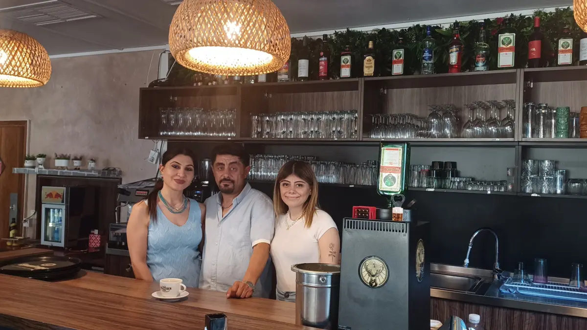 Das Bistro in Grafenberg hat neue Betreiber: Bei der Familie Korkmaz packen alle mit an.