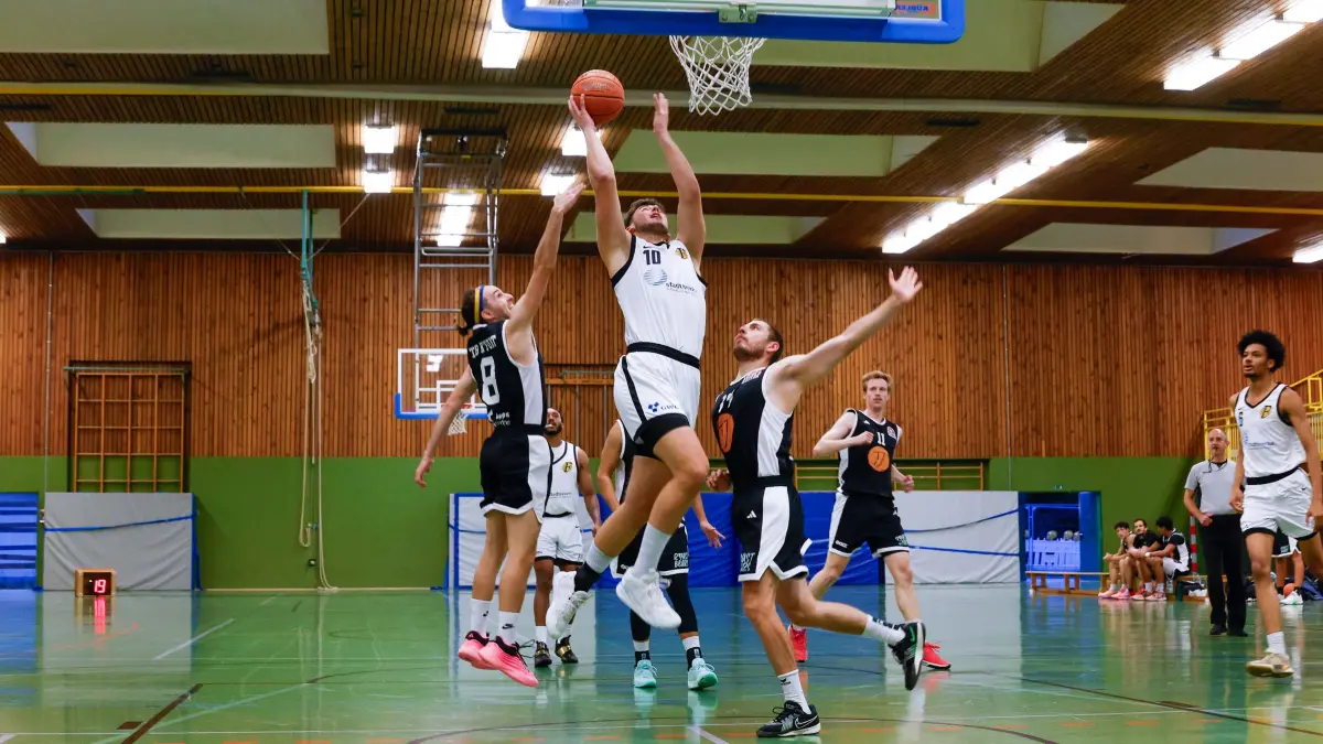 Basketball Herren Oberliga TSG Schwäbisch Hall Flyers - TB Kirchentellinsfurt, 79:68