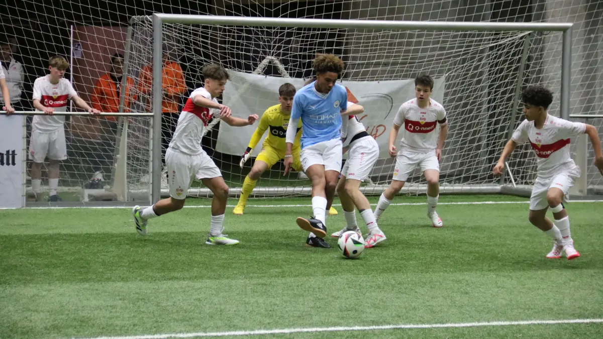 Der Erbe von Erling Haaland? Floyd Samba (blau) überzeugte schon 2024 beim BWK-Arena-Cup in Ilshofen, er wurde zum besten Spieler des Turniers gewählt.