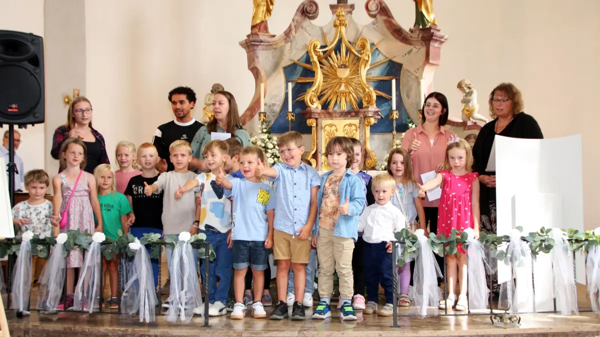 Am Nachmittag hatte der kirchliche KIndergarten dann einen kleinen Überraschungsauftritt in der Wendelinskapelle.
