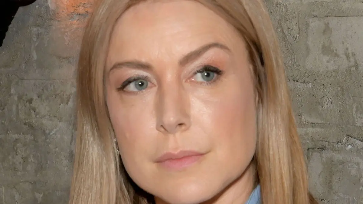 Überraschung bei GZSZ: Jessica (Nina Ensmann) bekommt eine E-Mail, die für sie alles verändert.