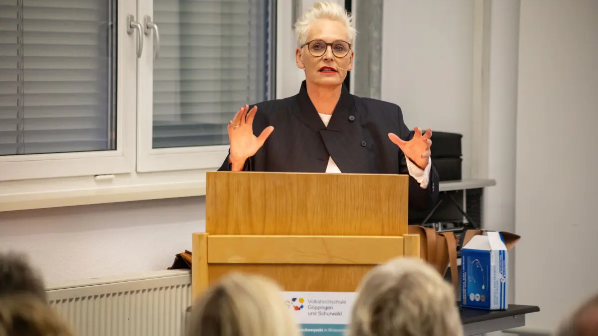 GP, VHS-Haus: "Avas Geheimnis. Meine Begegnung mit der Einsamkeit", Lesung und Gespräch mit Bärbel Schäfer