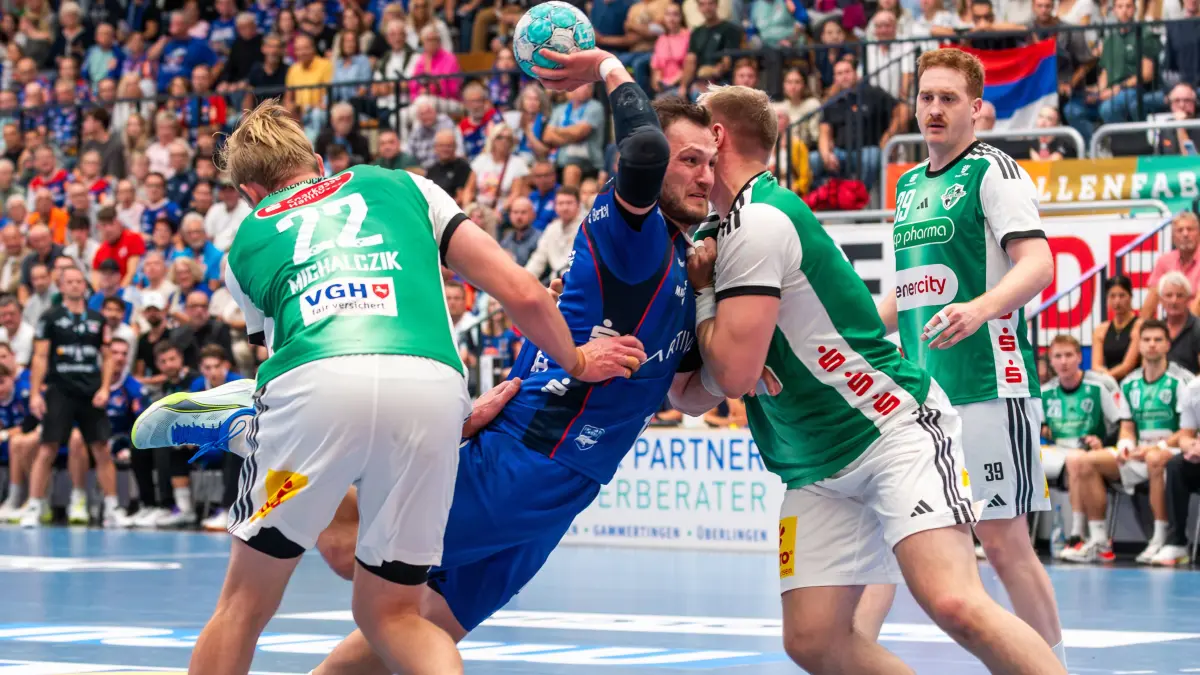 HBW Balingen-Weilstetten vs. TSV Hannover-Burgdorf, Handball, DHB-Pokal, 2. Runde, Saison 2026/2027, 23.09.2026: Merlin Fuss HBW Balingen-Weilstetten 13, Marian Michalczik TSV Hannover-Burgdorf 22, Justus Fischer TSV Hannover-Burgdorf 54, HBW Balingen-Weilstetten vs. TSV Hannover-Burgdorf, Handball, DHB-Pokal, 2. Runde, Saison 2026/2027, 23.09.2026, HBW Balingen-Weilstetten vs. TSV Hannover-Burgdorf, Handball, DHB-Pokal, 2. Runde, Saison 2026/2027, 23.09.2026 Balingen *** Merlin Fuss, HBW Balingen Weilstetten 13 Marian Michalczik, TSV Hannover Burgdorf 22 Justus Fischer, TSV Hannover Burgdorf 54, HBW Balingen Weilstetten vs. TSV Hannover Burgdorf, Handball, DHB Cup, 2nd Round, 20262027 Season, September 23, 2026, HBW Balingen Weilstetten vs. TSV Hannover Burgdorf, Handball, DHB Cup, 2nd Round, 20262027 Season, September 23, 2026, Balingen Copyright: xEibner-Pressefoto/FlorianxSchustx EP_FSU