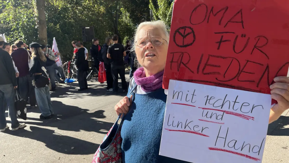 Demo gegen Wehrpflicht in Tübingen