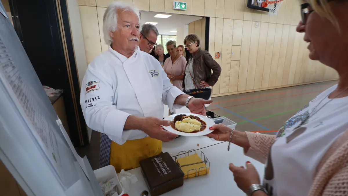 Bem Kürbisfest des Göppinger Kochvereins gibt's leckere Gerichte rund um das Herbstgemüse.