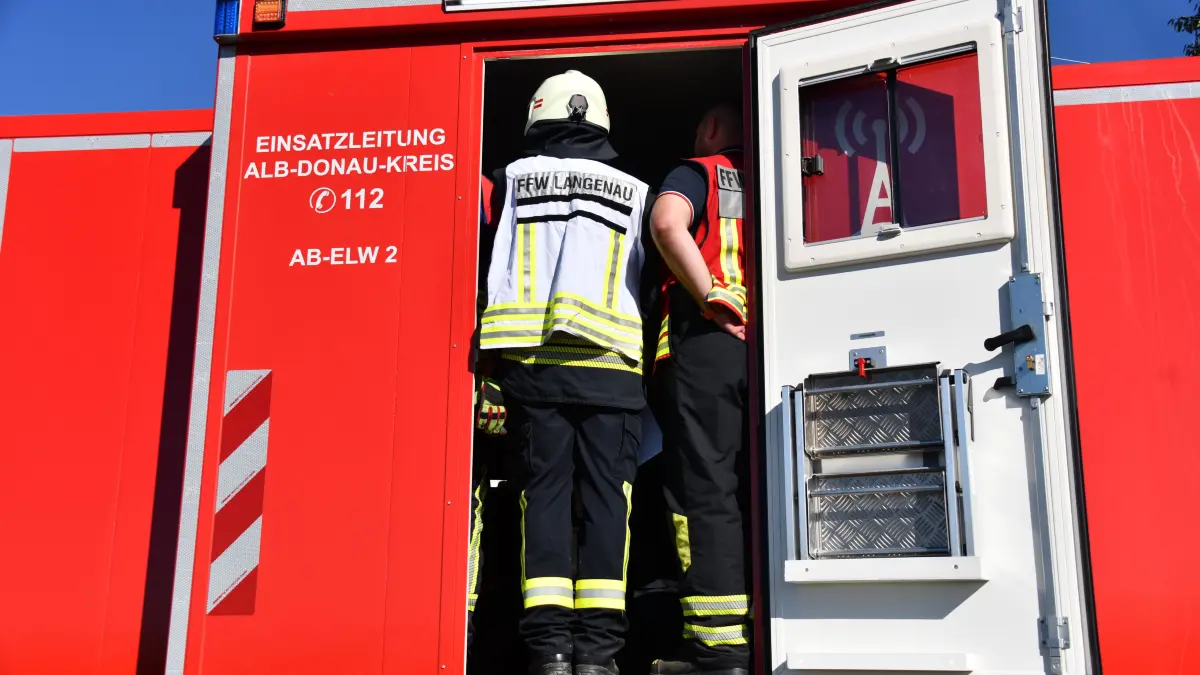 Eine Scheune in den Märkleshöfen bei Altheim wurde ein Opfer der Flammen.