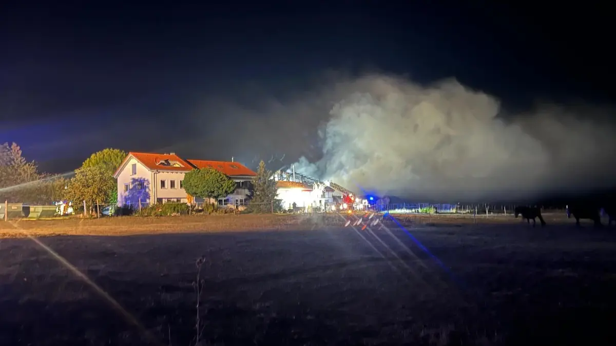 Das Feuer war weithin sichtbar.