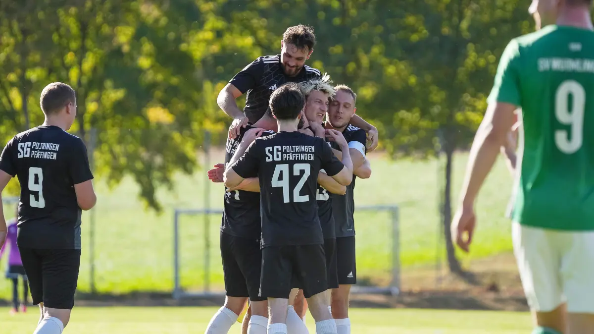 SGM Poltringen/Pfäffingen I vs. SV Wurmlingen, Fussball, Kreisliga A3, 6.Spieltag, 2026/2027, 26.09.2026: Tor zum 2:0 durch Marcel Schmidt (SGM Poltringen/Pfäffingen I,#03) ,
SGM Poltringen/Pfäffingen I vs. SV Wurmlingen, Fussball, Kreisliga A3, 6.Spieltag, 2026/2027, 26.09.2026,
Foto: Eibner-Pressefoto/Daniele La Rocca