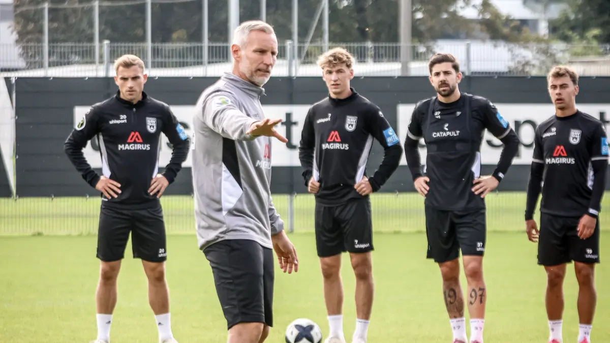 Timo Wenzel leitet am Montag seine erste Einheit als Interimscoach des SSV Ulm 1846 Fußball.