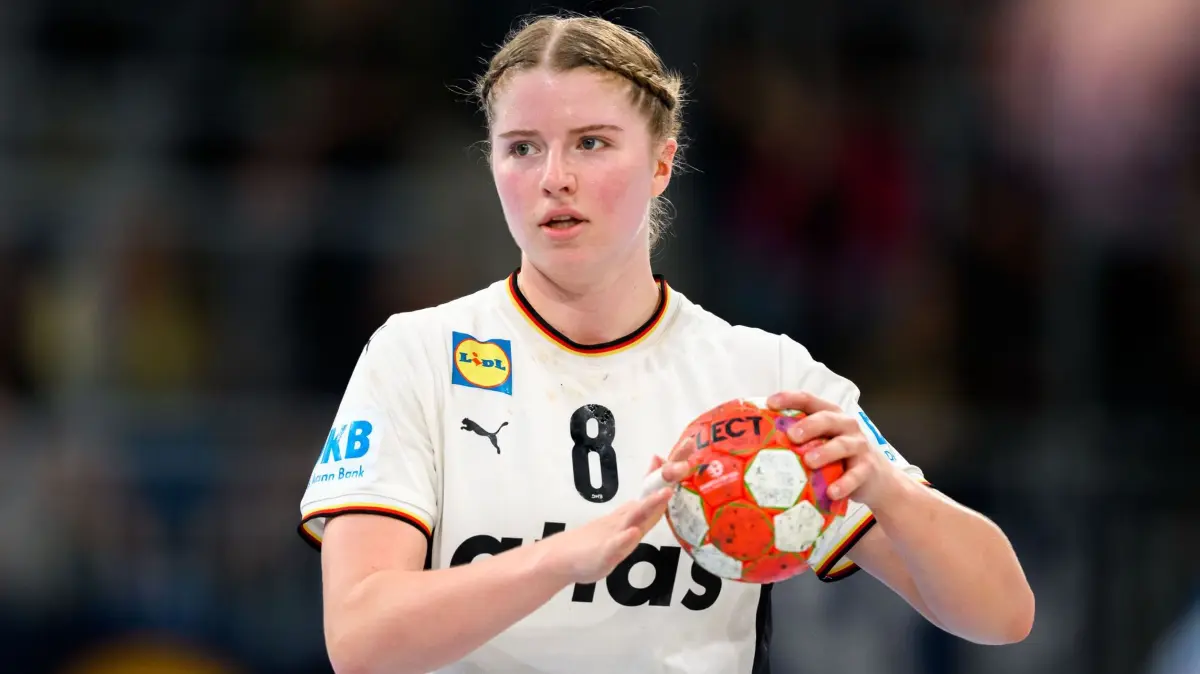Nina Engel: ARCHIV - 08.03.2026, Baden-Württemberg, Heidelberg: Handball, Frauen: EM-Qualifikation, Deutschland - Slowenien, 2. Runde, Gruppe 3, 4. Spieltag Nina Engel (Deutschland) (zu dpa: «25 Jahre Rückstand? Frauen-Bundesliga unter Druck») Foto: Marco Wolf/dpa +++ dpa-Bildfunk +++