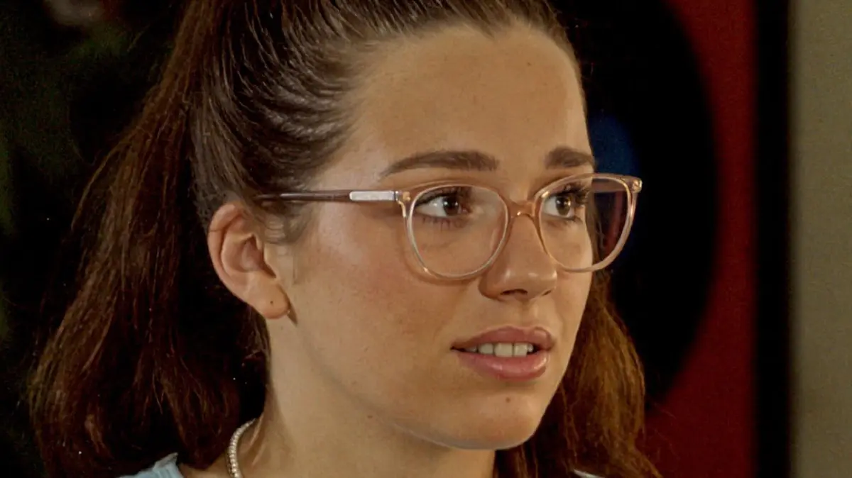 GZSZ-Teenager Kate (Zoé Baillieu) sorgt wieder für Ärger.