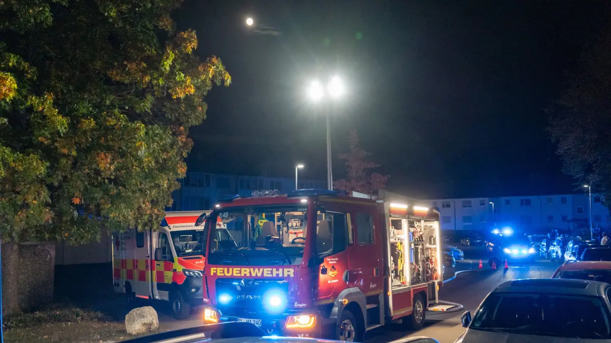 Die Feuerwehr war wegen eines Balkonbrandes in Meßstetten im Großeinsatz.