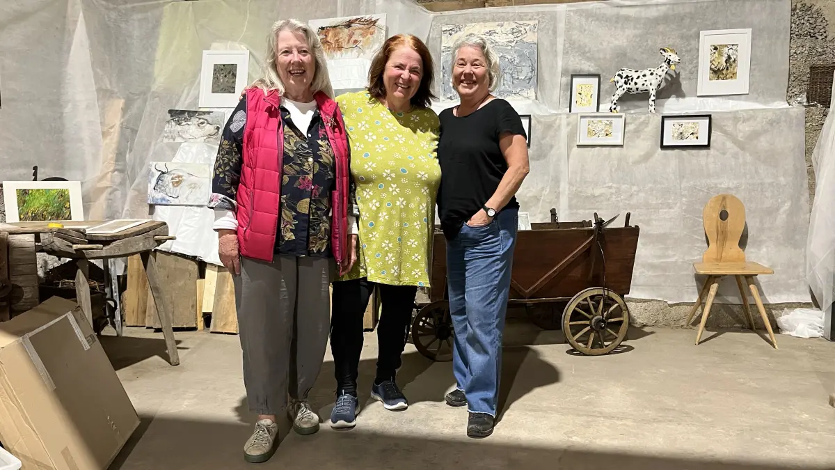 Iris Groene, Angelika Jaschke und Kristina Negele-Holder von der Ammerbucher Künstlervereinigung .
