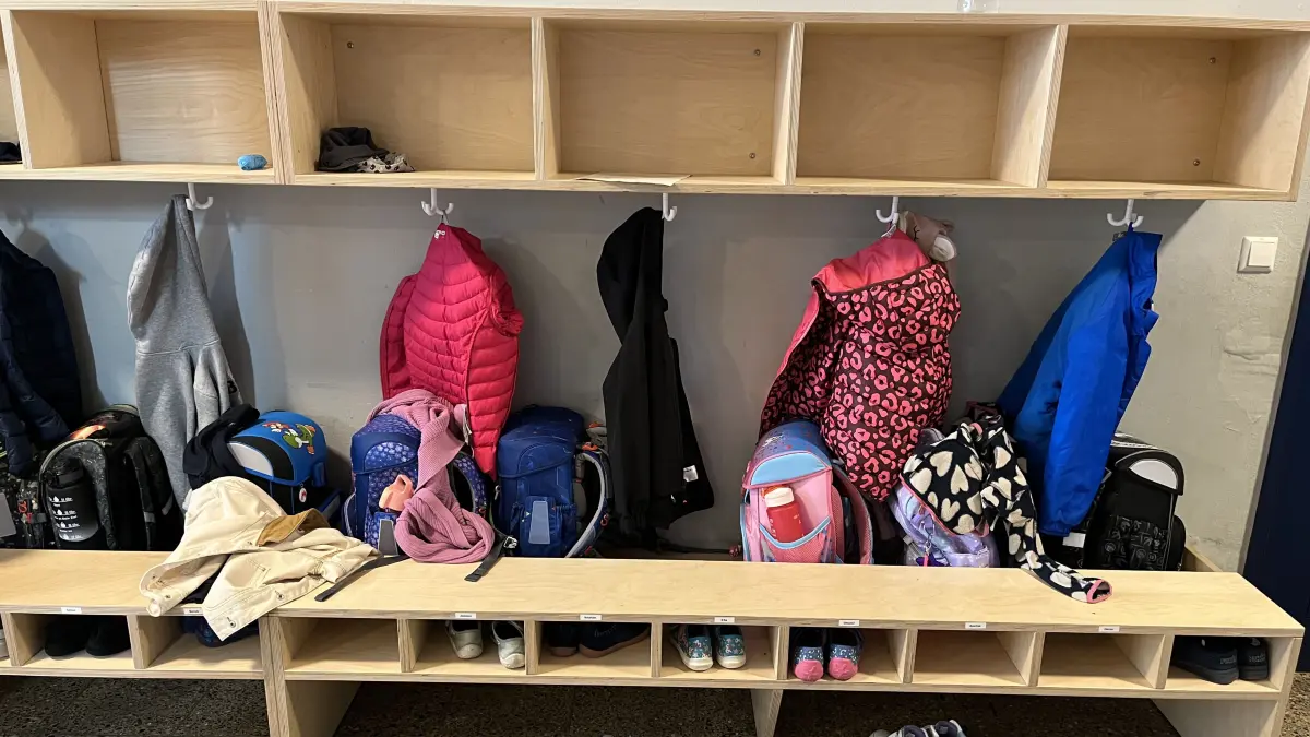 Garderobe Martin-Schaffner-Schule, entwickelt von Schulleiterin Julia Mainka