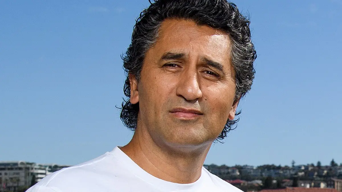 Der neuseeländische Schauspieler Cliff Curtis ist in einen schweren Unfall verwickelt worden.