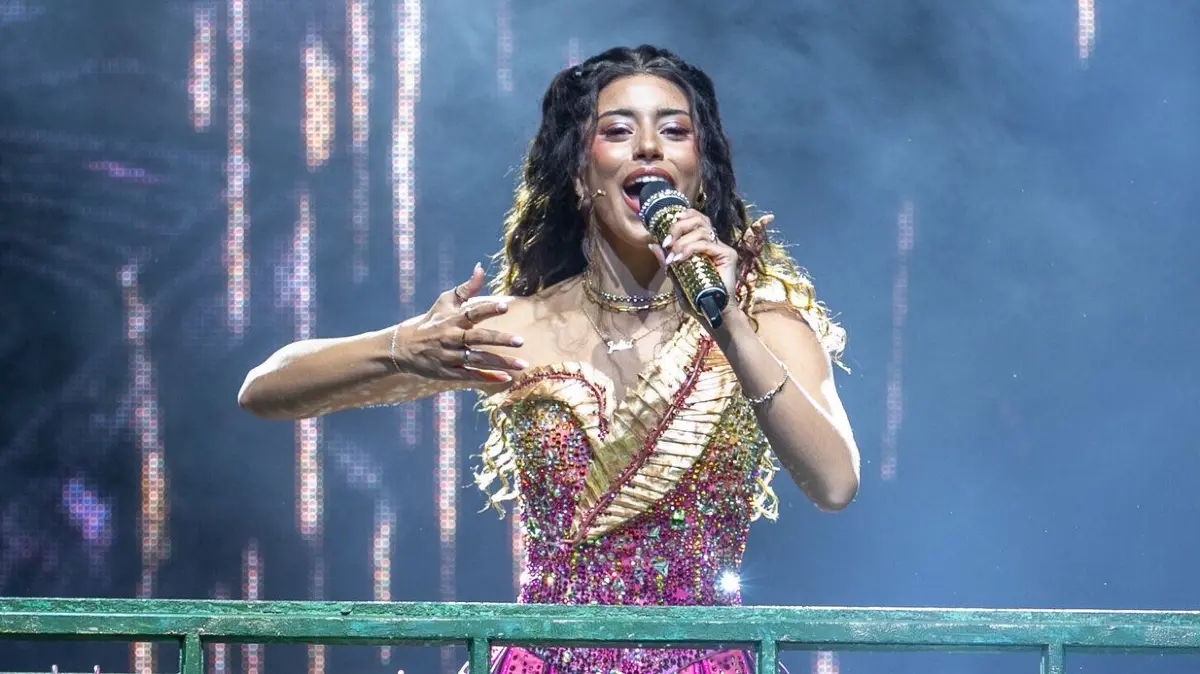 ß Julia Musical: #show Presse-Event im Vorfeld der Premiere von *& Julia* im Palladium Theater Jacqueline Braun als Amme Angelique
Carlos de Vries als Lance
Jonathan Guth als Romeo
Sabrina Weckerlin als Anne Hathaway
Sebeya als Julia (Sebya ist ihr Künstlername, gebürtig heißt sie Rita Sebeh, bevorzugt aber die Nennung des Künstlernamens)
Esmael Agostinho als François
Ibi als May
Maximilian Mann als William Shakespeare